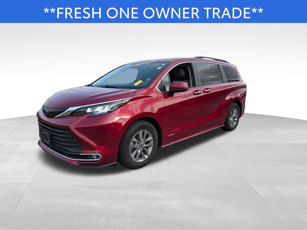 2021 Toyota Sienna XLE