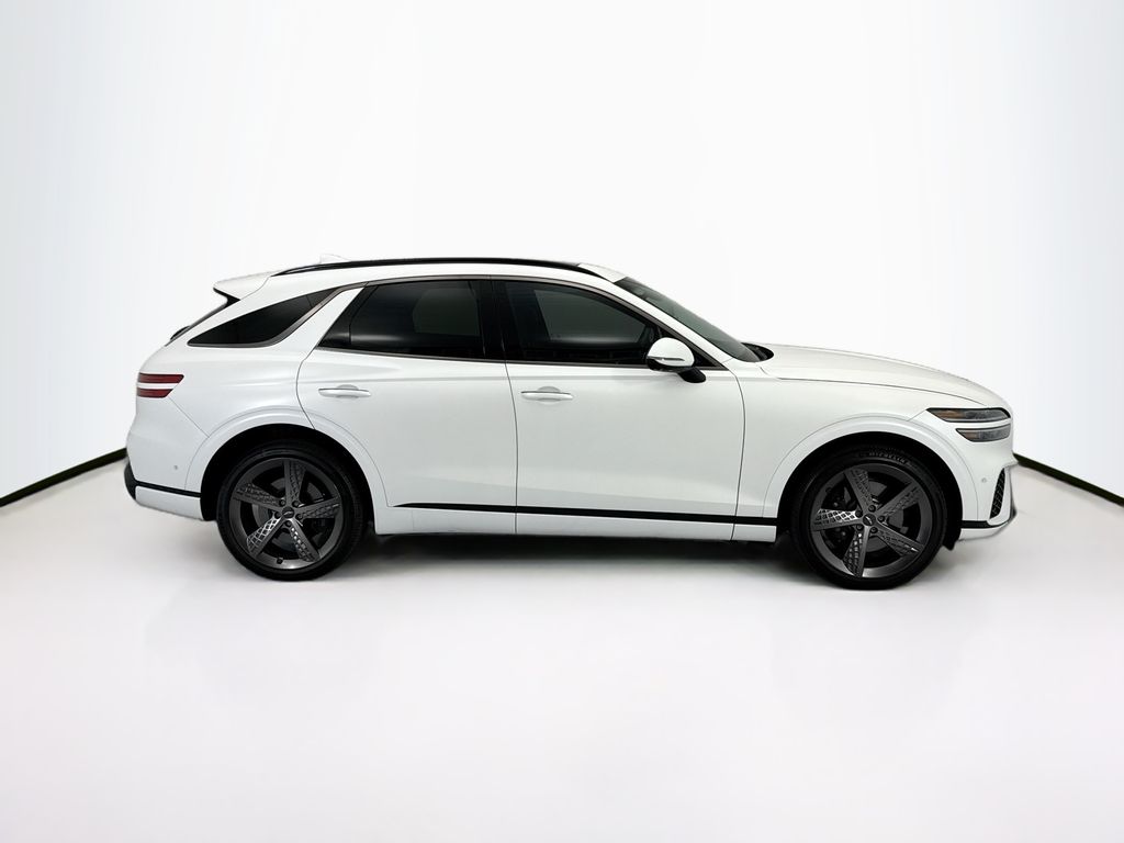 Thumbnail: 2023 Genesis GV70 - 4
