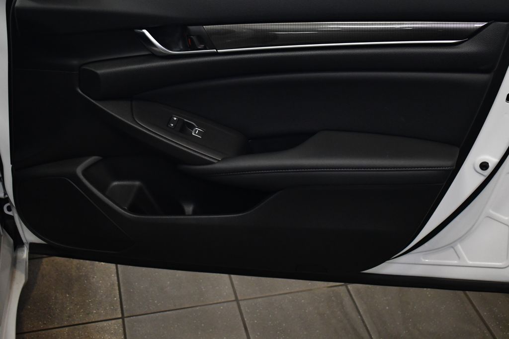 Thumbnail: 2022 Honda Accord - 32