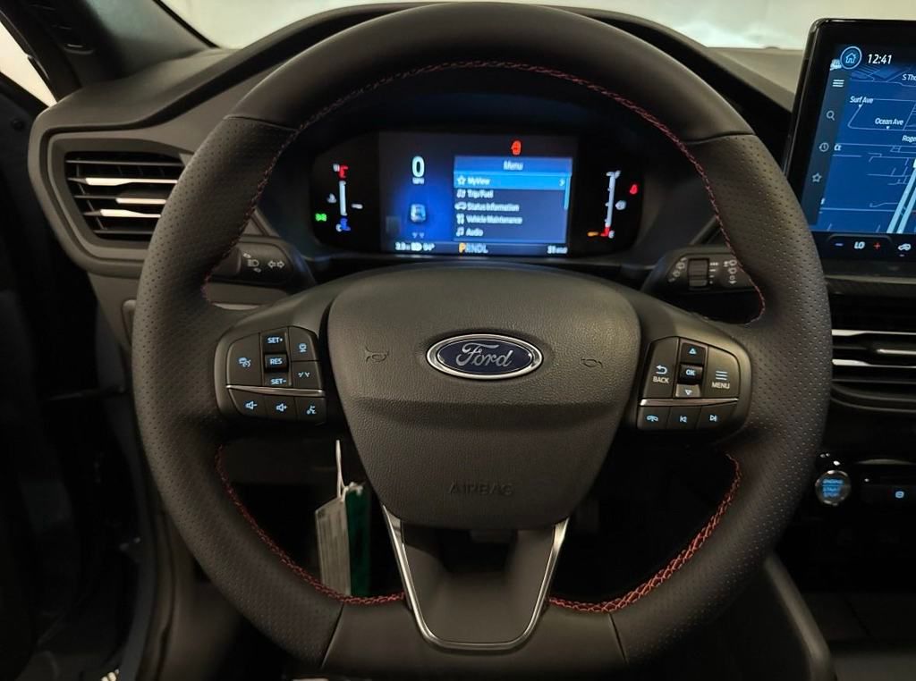 2025 Ford Escape ST-Line photo 7