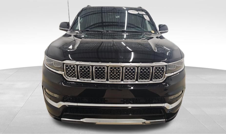 JeepGrand Wagoneer2