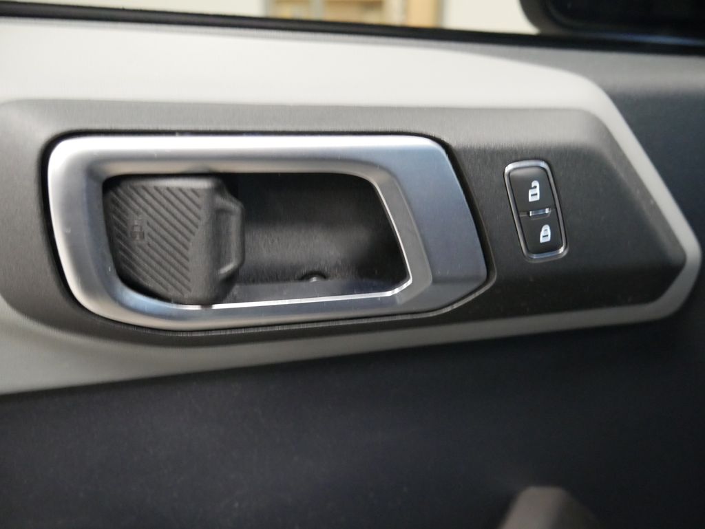 Thumbnail: 2022 Ford Bronco - 15