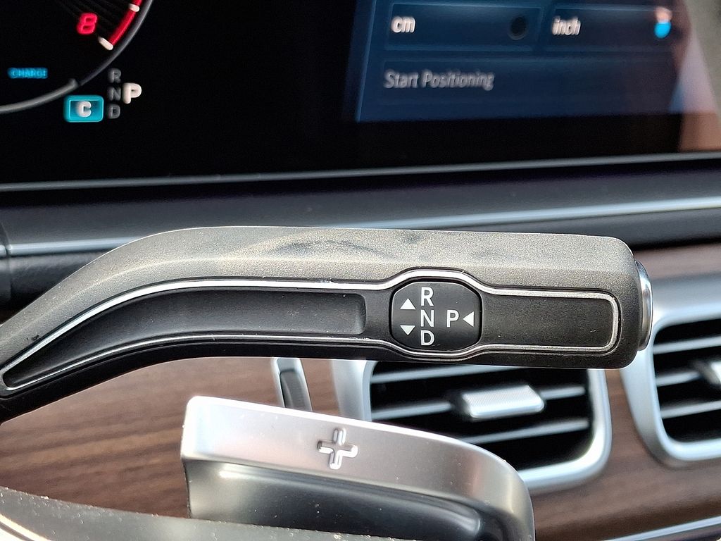 Thumbnail: 2026 Mercedes-Benz GLE - 10