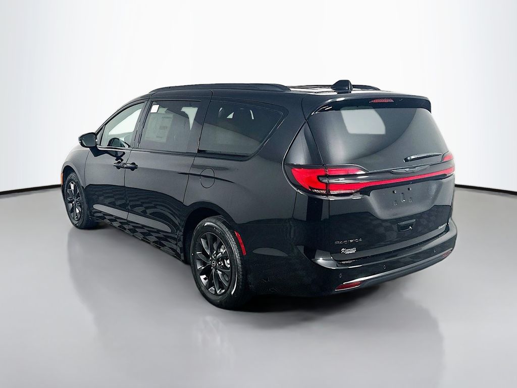 New 2025 Black Chrysler Select image 5