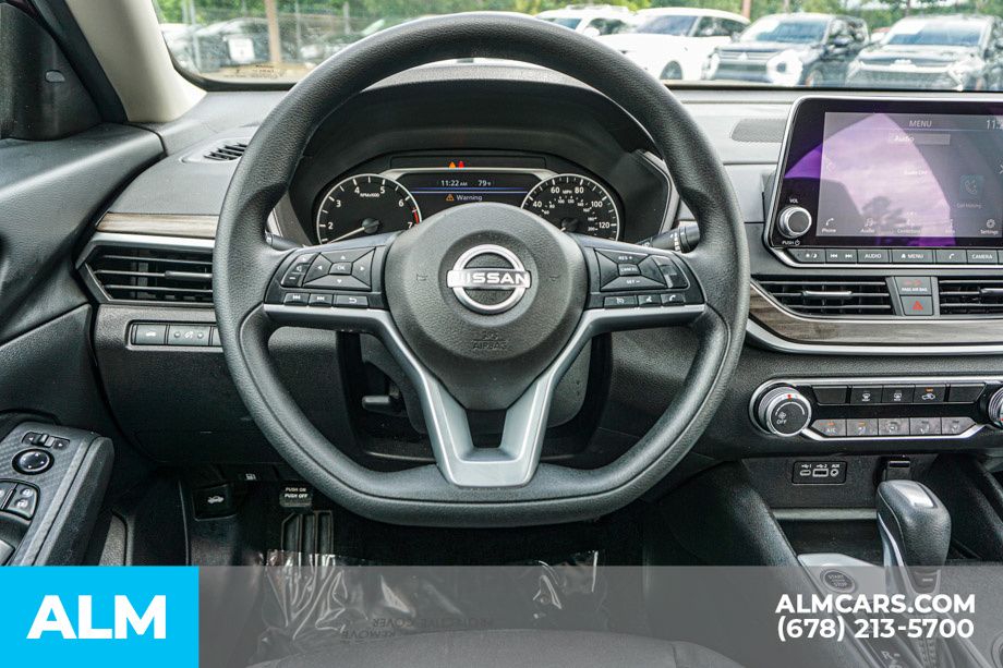 Used 2025 Red Nissan 2.5 SV image 28