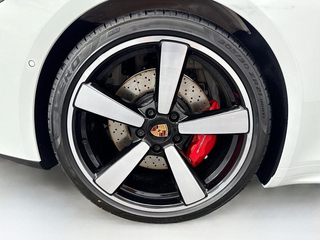Thumbnail: 2025 Porsche 911 - 30