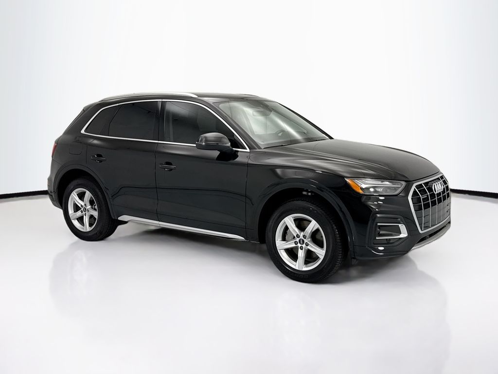 Thumbnail: 2023 Audi Q5 - 3