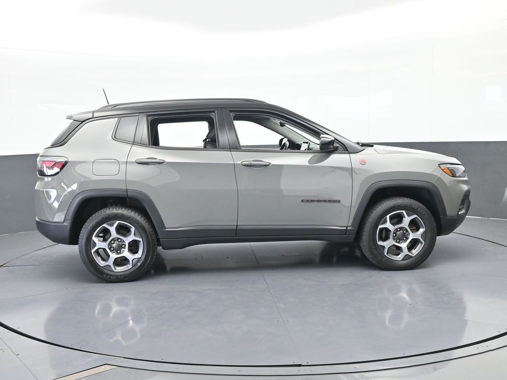 Used 2022 Sting-Gray Clearcoat Jeep Trailhawk image 7