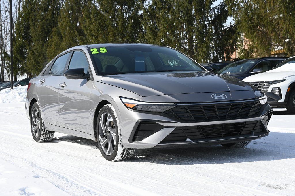 2025 Hyundai Elantra SEL Sport