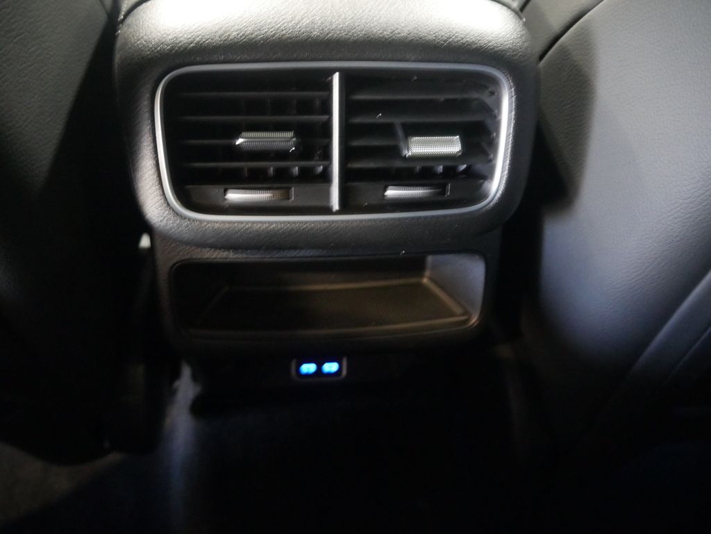 Thumbnail: 2026 Mercedes-Benz GLE - 30