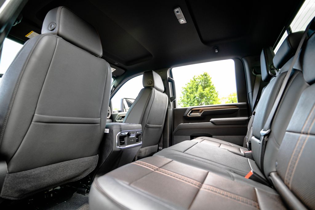 2026 Chevrolet Silverado 2500 HD High Country - Photo 49