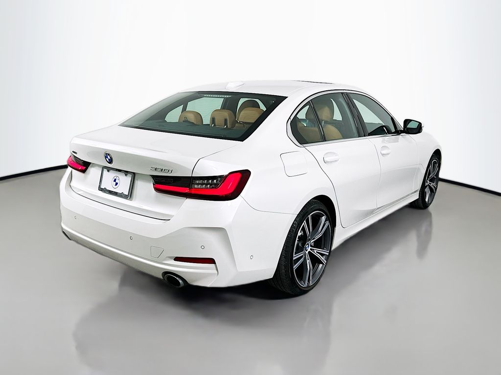 2024 BMW 3 Series 330i xDrive 5