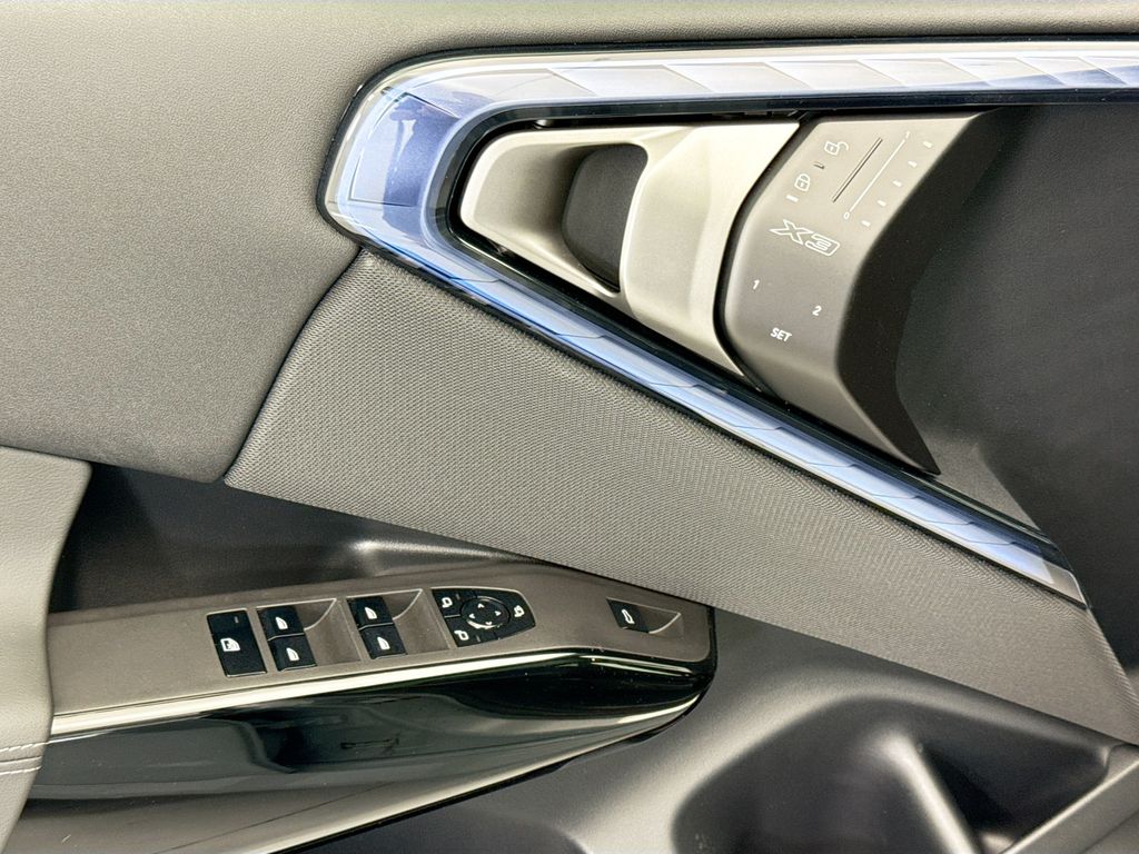 Thumbnail: 2026 BMW X3 - 21