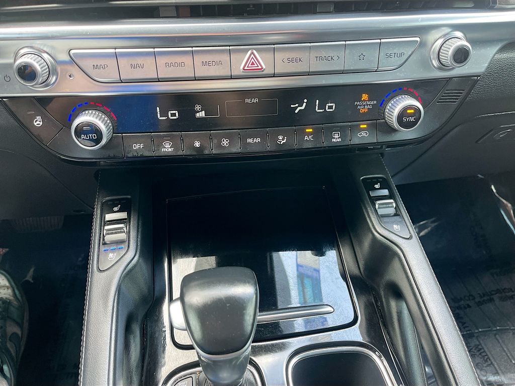 Used 2022 Gray Kia EX image 21