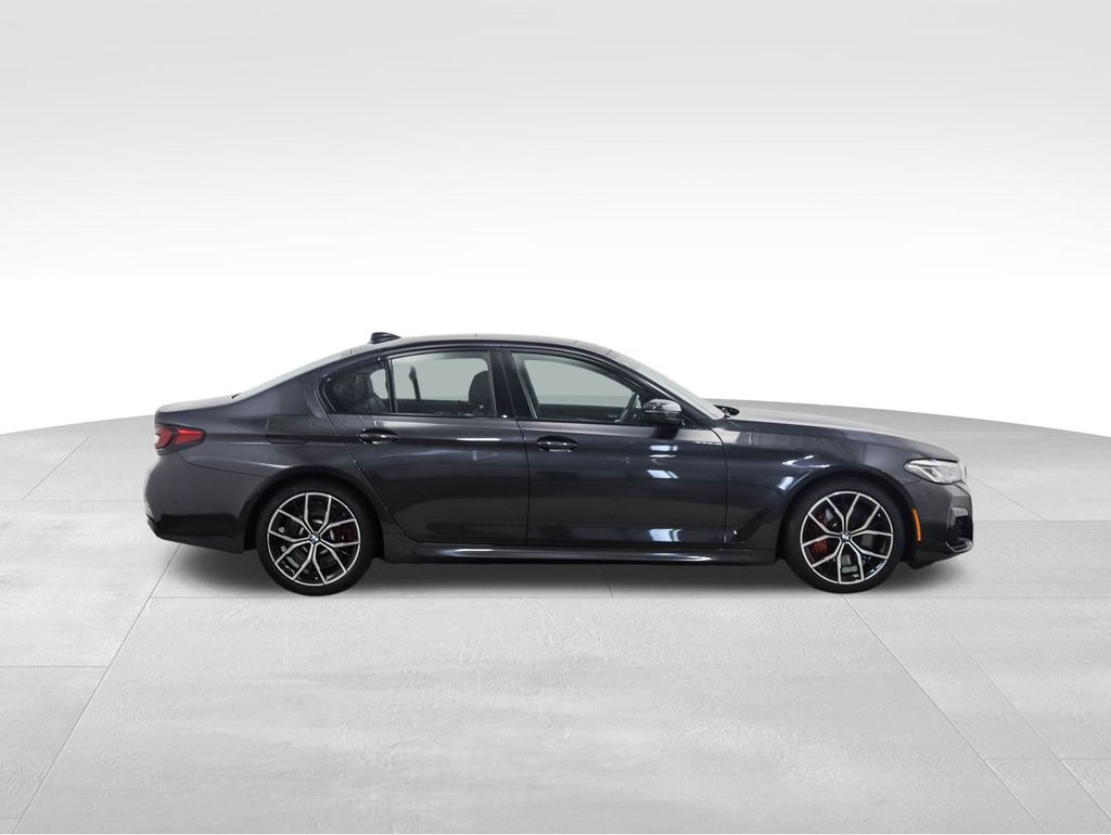 Thumbnail: 2022 BMW 5 Series - 6