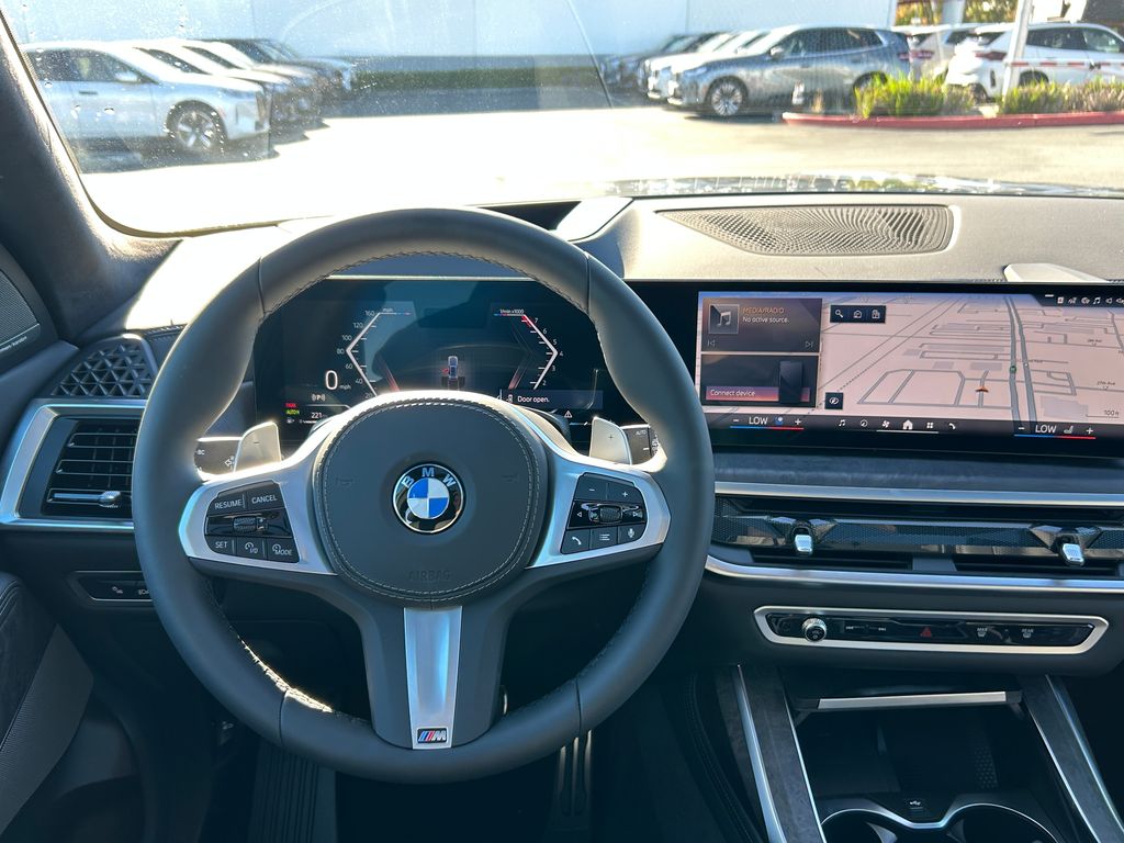 Thumbnail: 2026 BMW X7 - 17