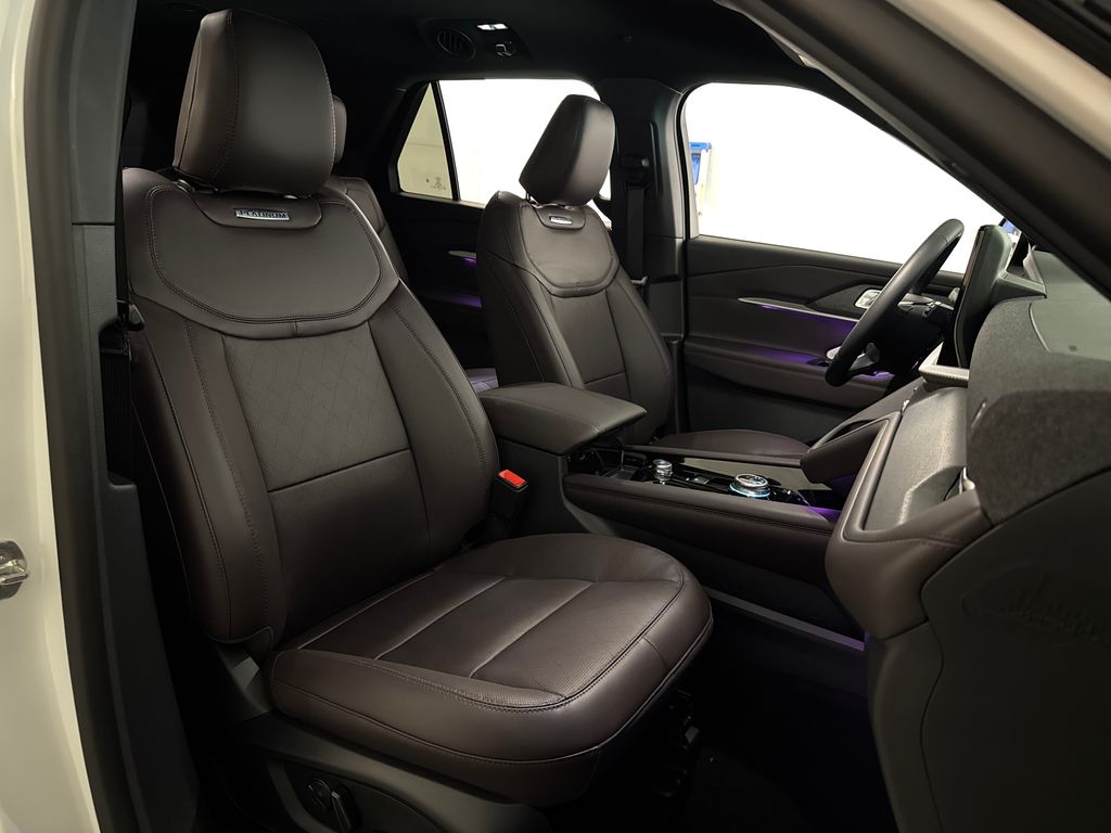 New 2026 White Ford Platinum image 30
