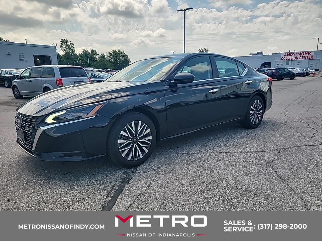 Super Black Clearcoat 2024 Nissan Altima Sedan Front-Wheel Drive Continuously Variable Transmission