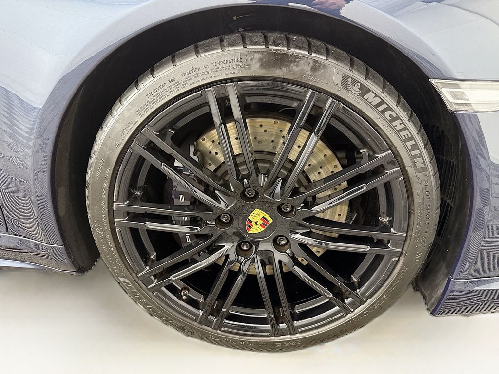 Thumbnail: 2016 Porsche 911 - 31