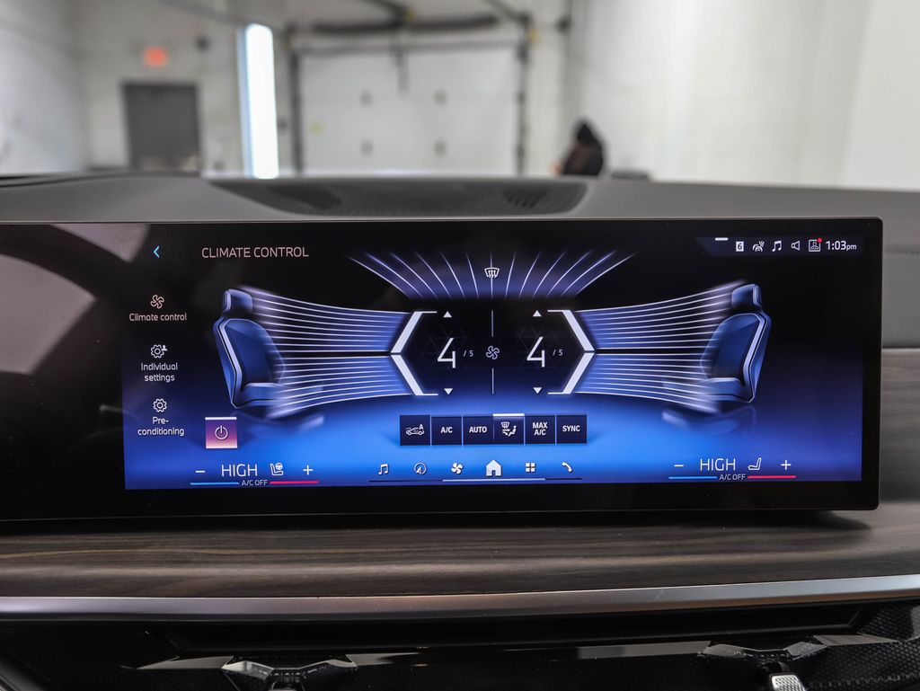 Thumbnail: 2026 BMW X5 - 18