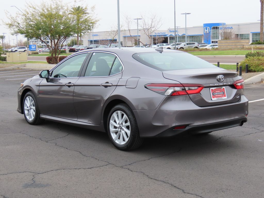 2022 Toyota Camry LE 7