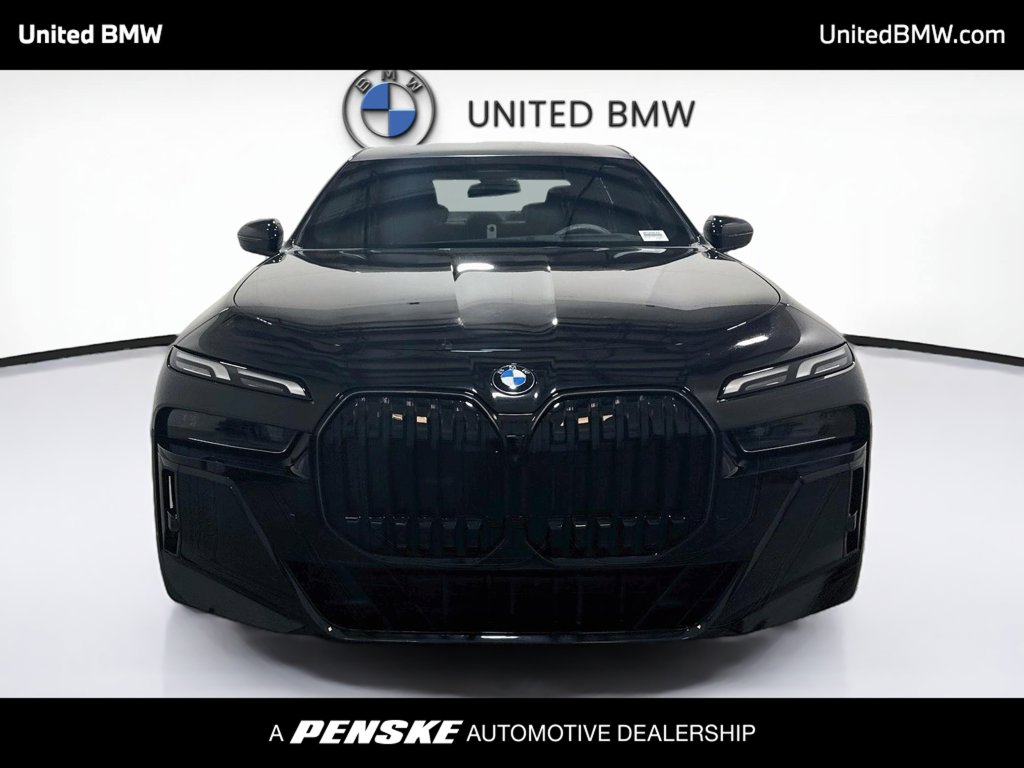 Thumbnail: 2025 BMW 7 Series - 2