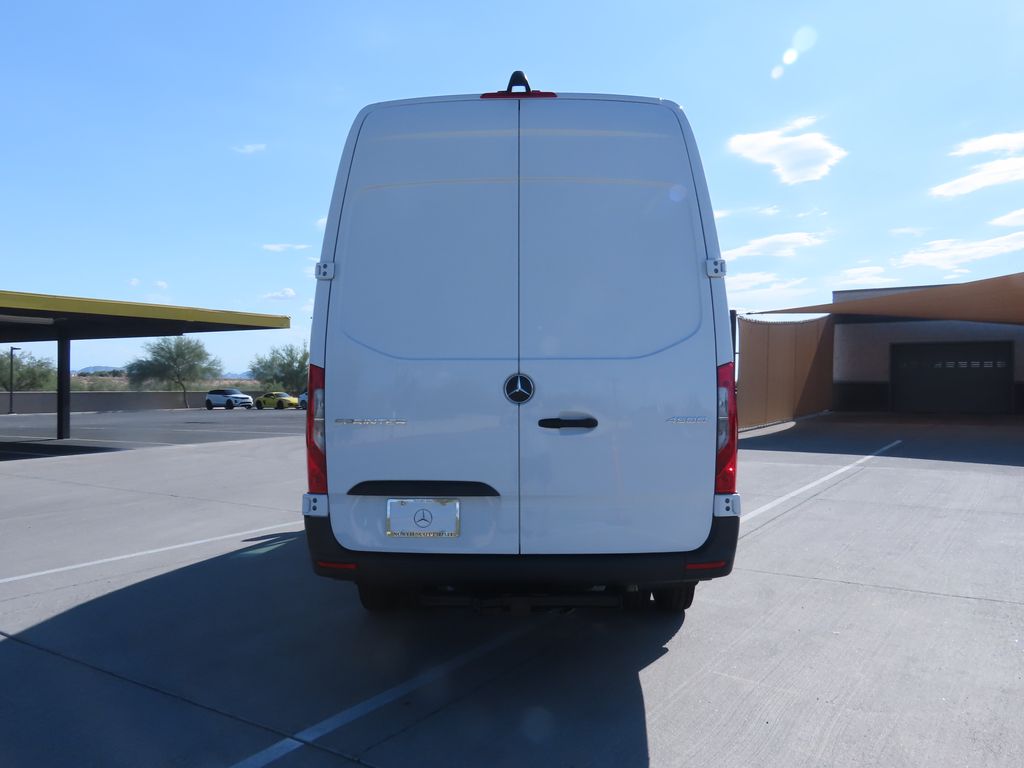 Thumbnail: 2025 Mercedes-Benz Sprinter - 6