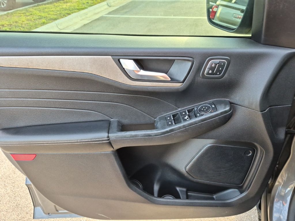 Used Car 2021 Ford Escape  Se For Sale Under $20,000 In Austin, Texas