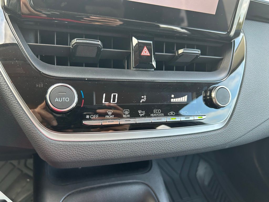 Thumbnail: 2023 Toyota Corolla - 25