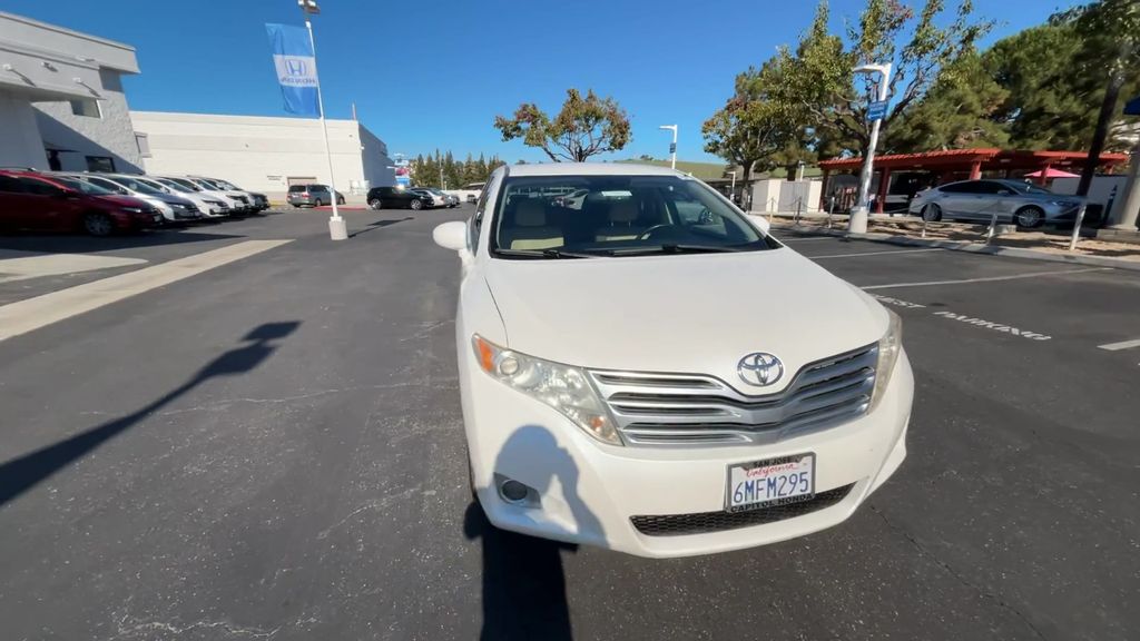 Thumbnail: 2010 Toyota Venza - 3