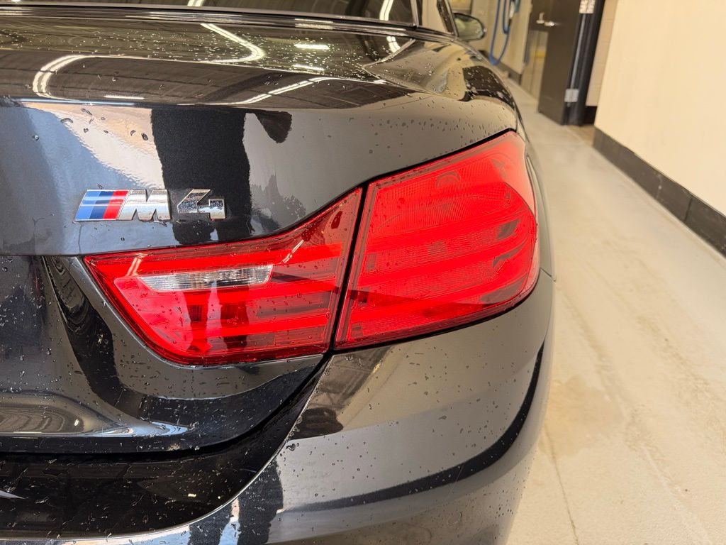 2015 BMW M4 Base 5
