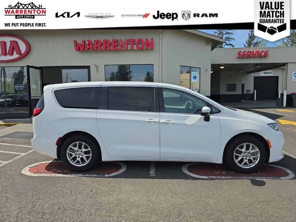 View vehicle photo 7