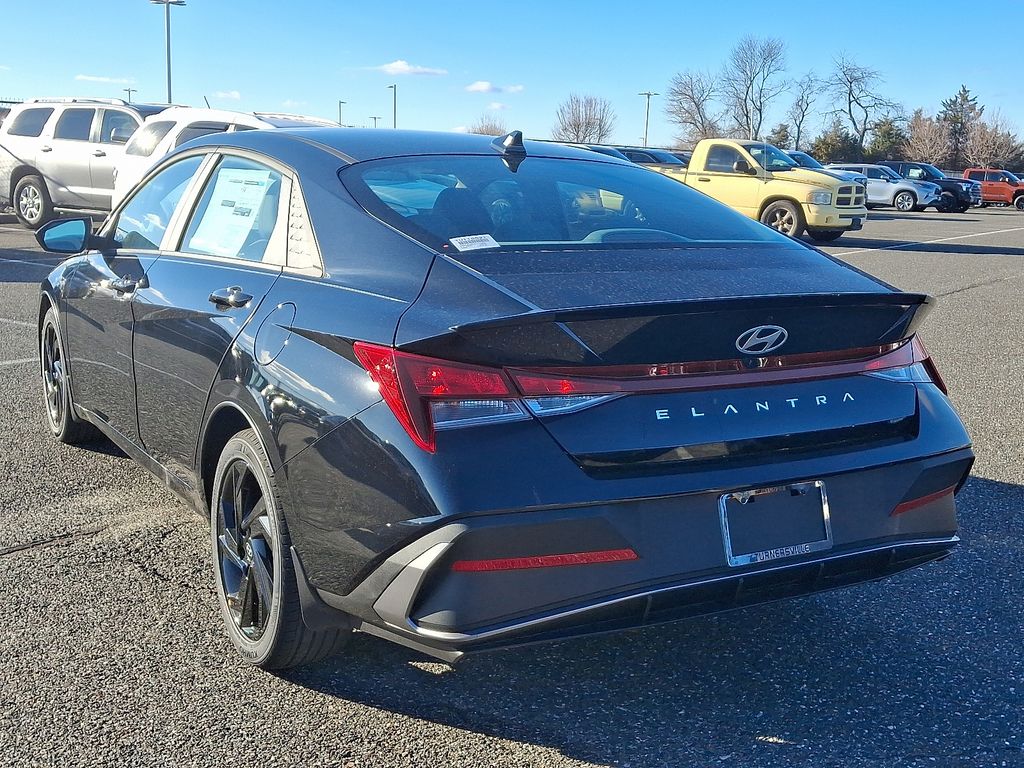 Thumbnail: 2026 Hyundai Elantra - 3