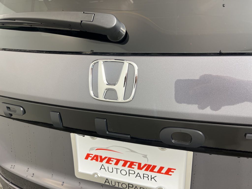 Thumbnail: 2023 Honda Pilot - 14