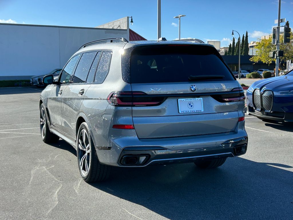 Thumbnail: 2026 BMW X7 - 3