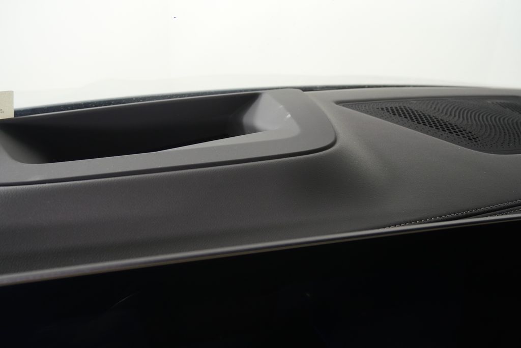 Thumbnail: 2025 BMW X6 - 24