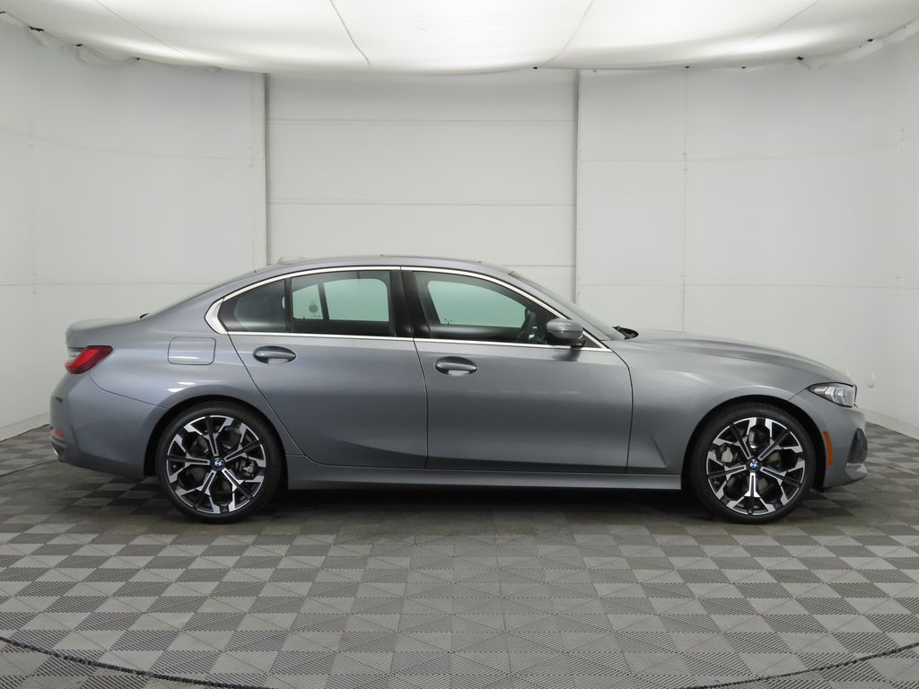 Thumbnail: 2025 BMW 3 Series - 4