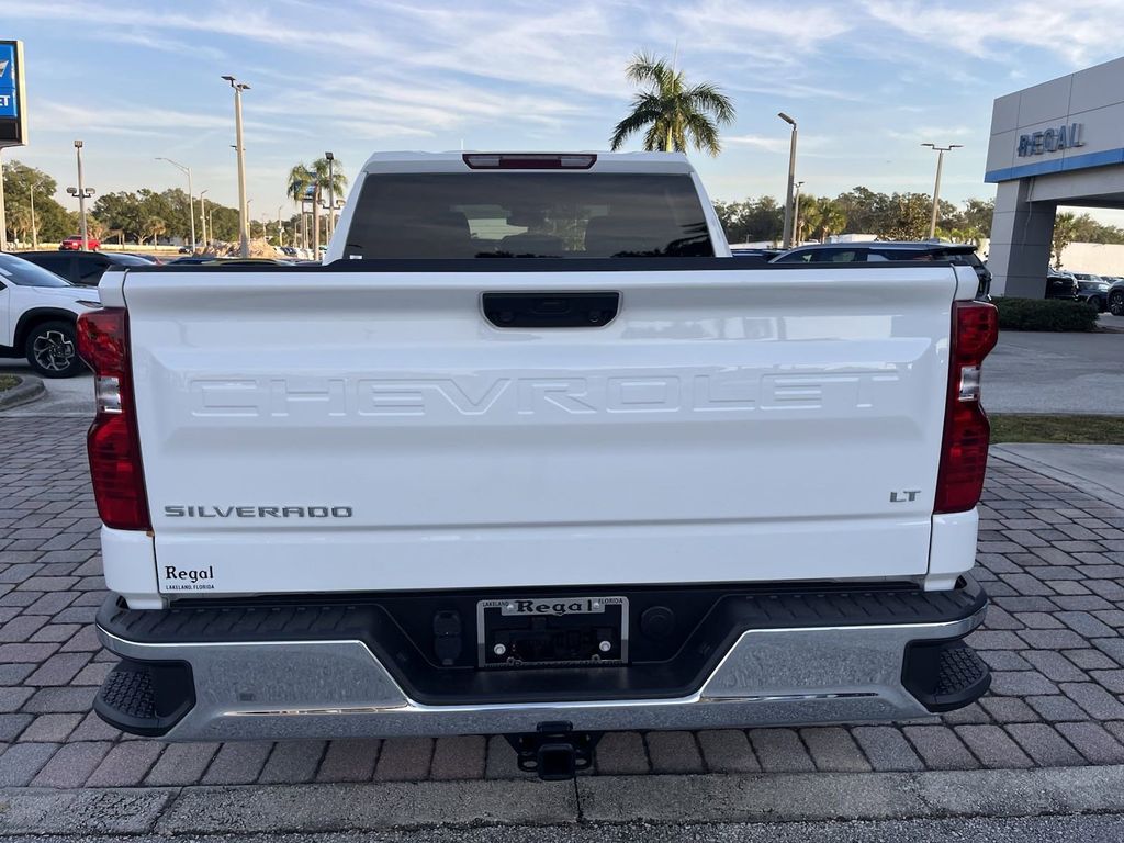 2025 Chevrolet Silverado 1500 LT 3