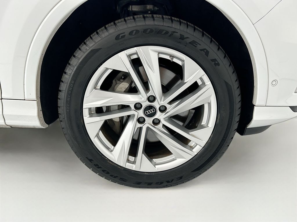 Thumbnail: 2023 Audi Q7 - 31