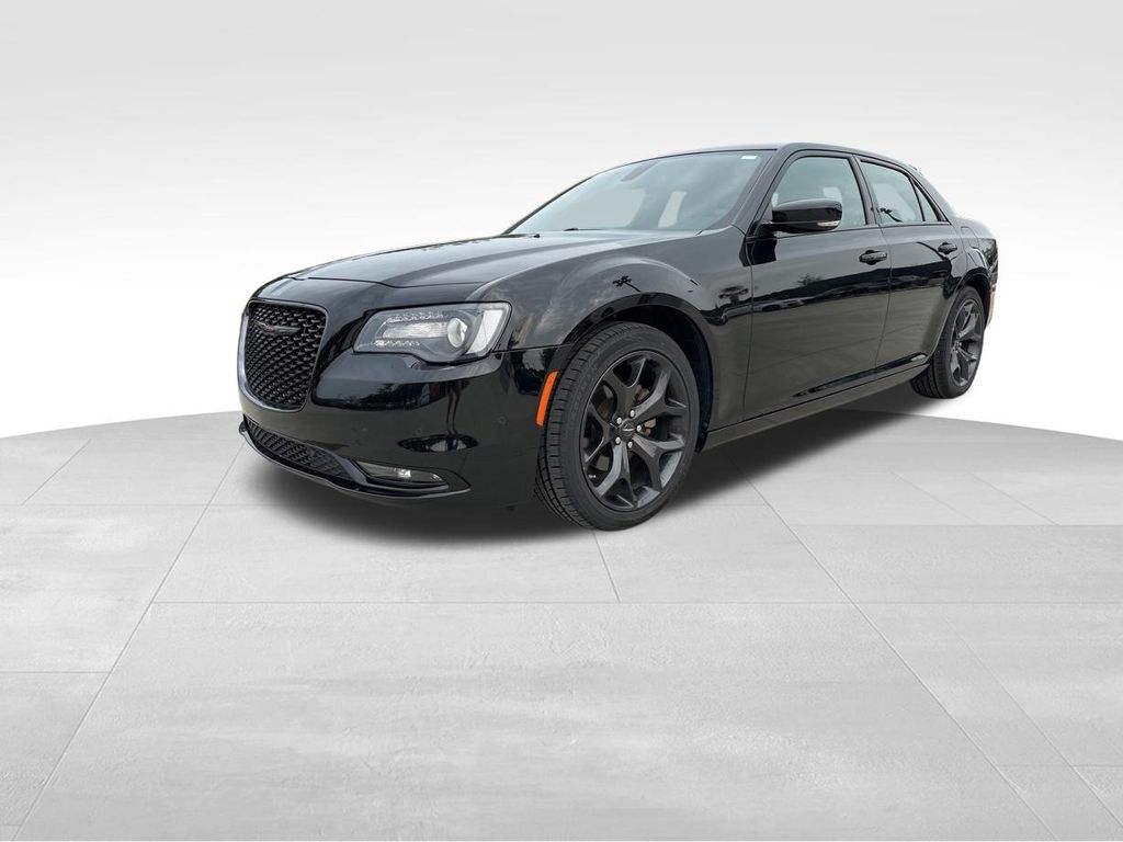 2023 Chrysler 300 S 3