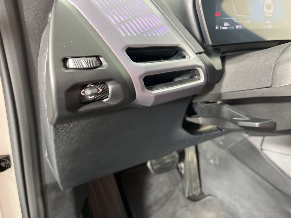 Thumbnail: 2025 BMW 2 Series - 27