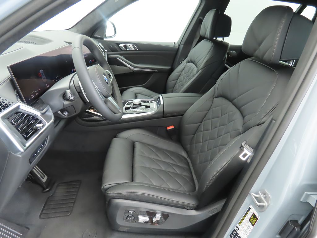 Thumbnail: 2026 BMW X7 - 19