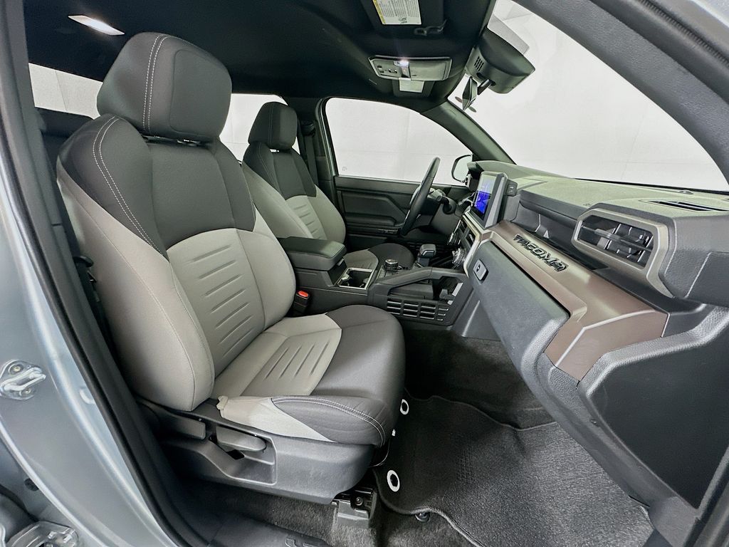 2024 Toyota Tacoma TRD Sport 27