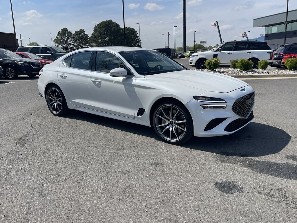 Uyuni White 2026 Genesis G70 2.5T Standard RWD Sedan Rear-Wheel Drive 8-Speed Automatic