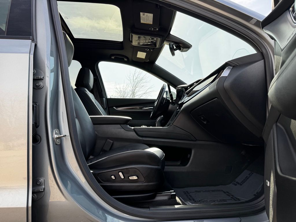 2024 Cadillac XT6 Sport photo