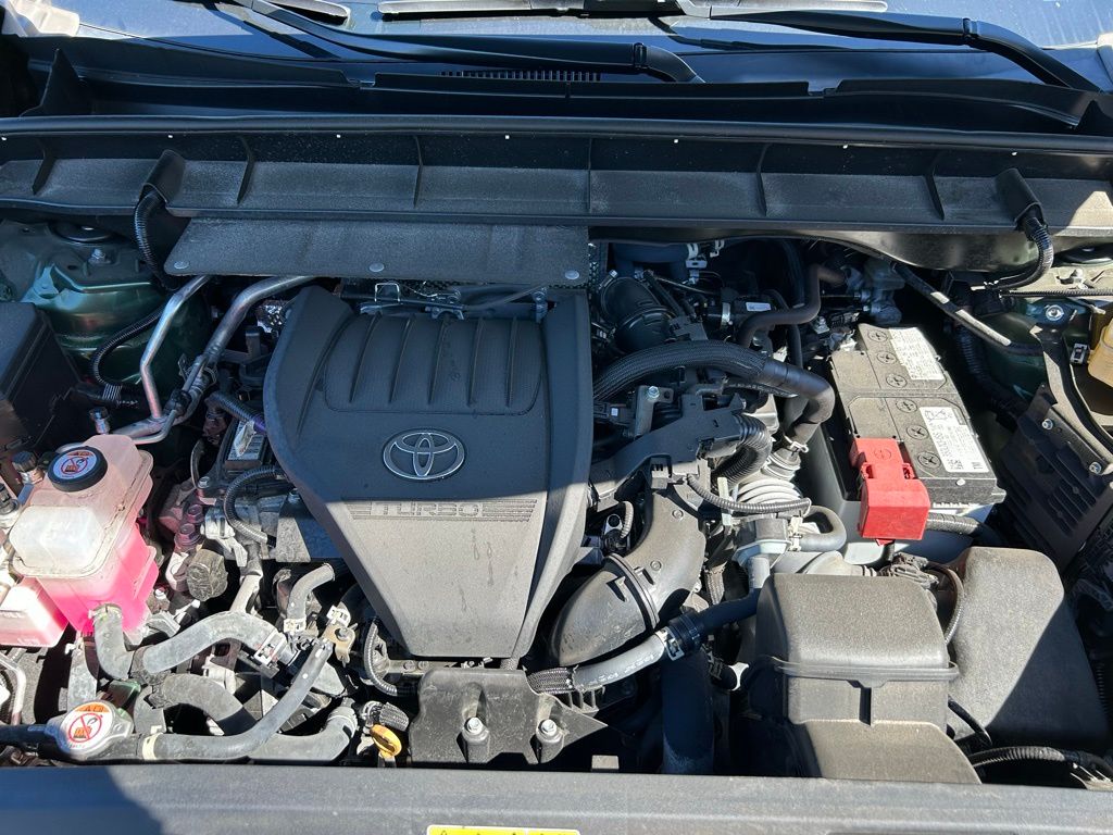 Thumbnail: 2023 Toyota Highlander - 11