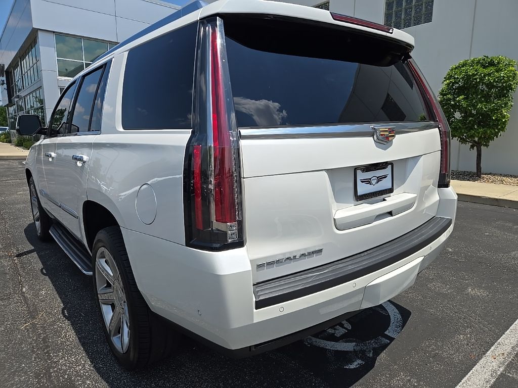 Thumbnail: 2017 Cadillac Escalade - 6