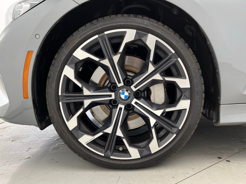 Thumbnail: 2025 BMW 3 Series - 23