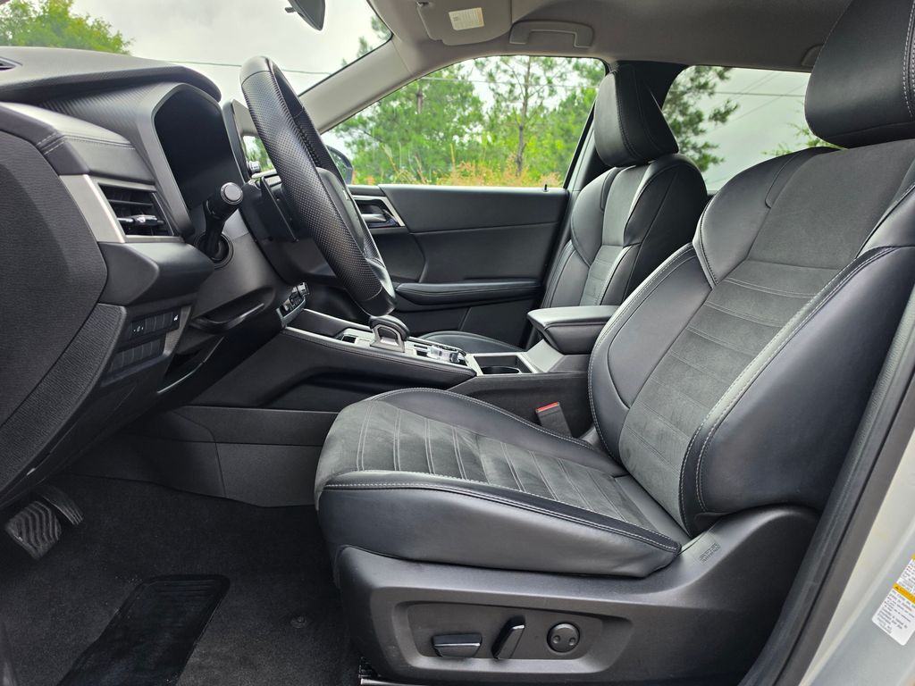 Used 2024 Mitsubishi Outlander SUV