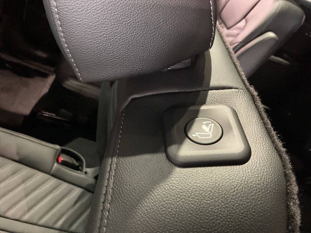 New 2026 White Kia X-Line SX Prestige image 25